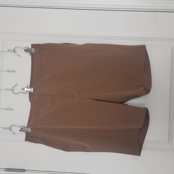 Old Navy shorts size 38 - Picture 1 of 4